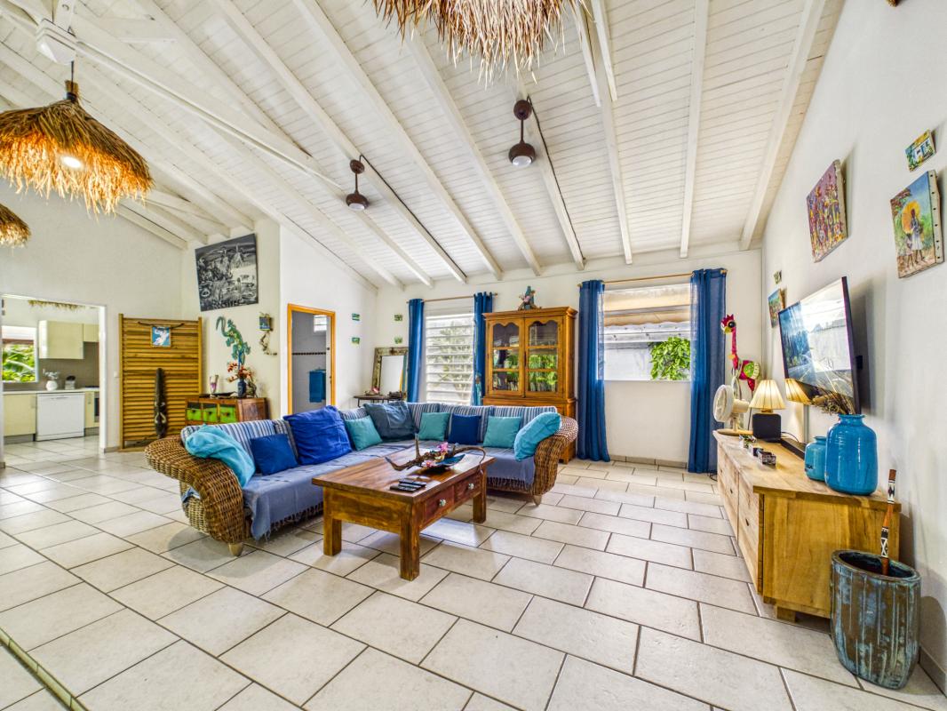 18.location villa avec piscine proche plage St François Guadeloupe